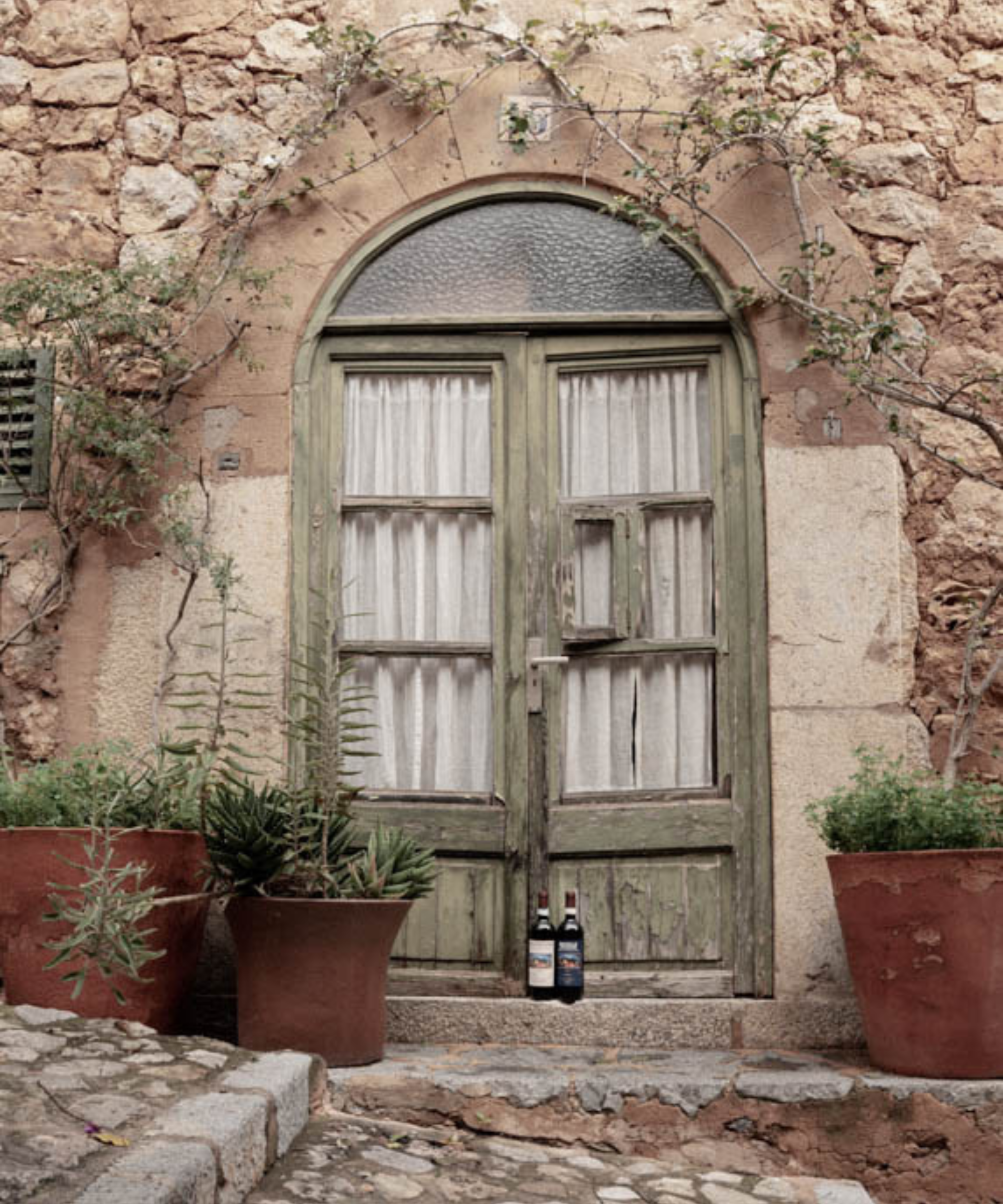 Brunello di Montalcino and Rosso di Montalcino frontdoor Mallorca